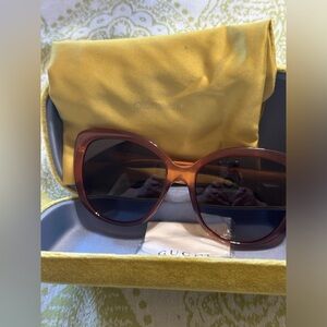 Gucci Round Frame Sunglasses